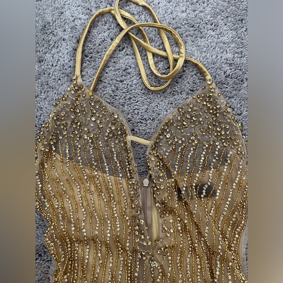 Steph Designs Custom Dress - Picture 2 of 5